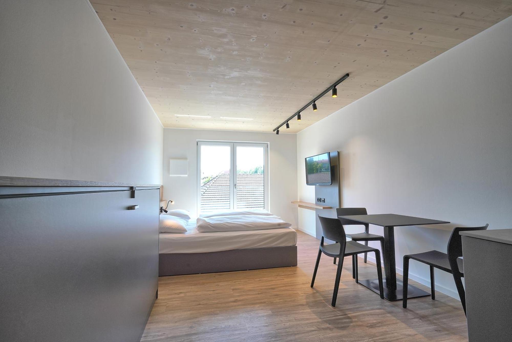 Timber One Boardinghouse Dorfen Aparthotel Exterior photo