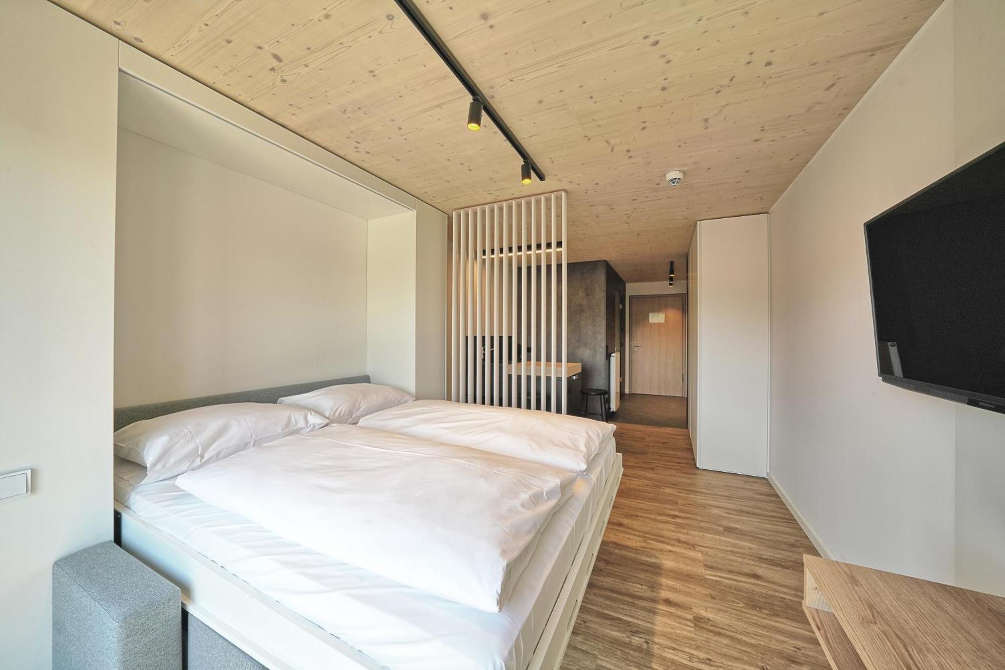 Timber One Boardinghouse Dorfen Aparthotel Exterior photo